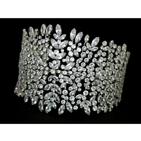 LUXURIOUS Swarovski Bridal Headpiece - Picture 1 of 3